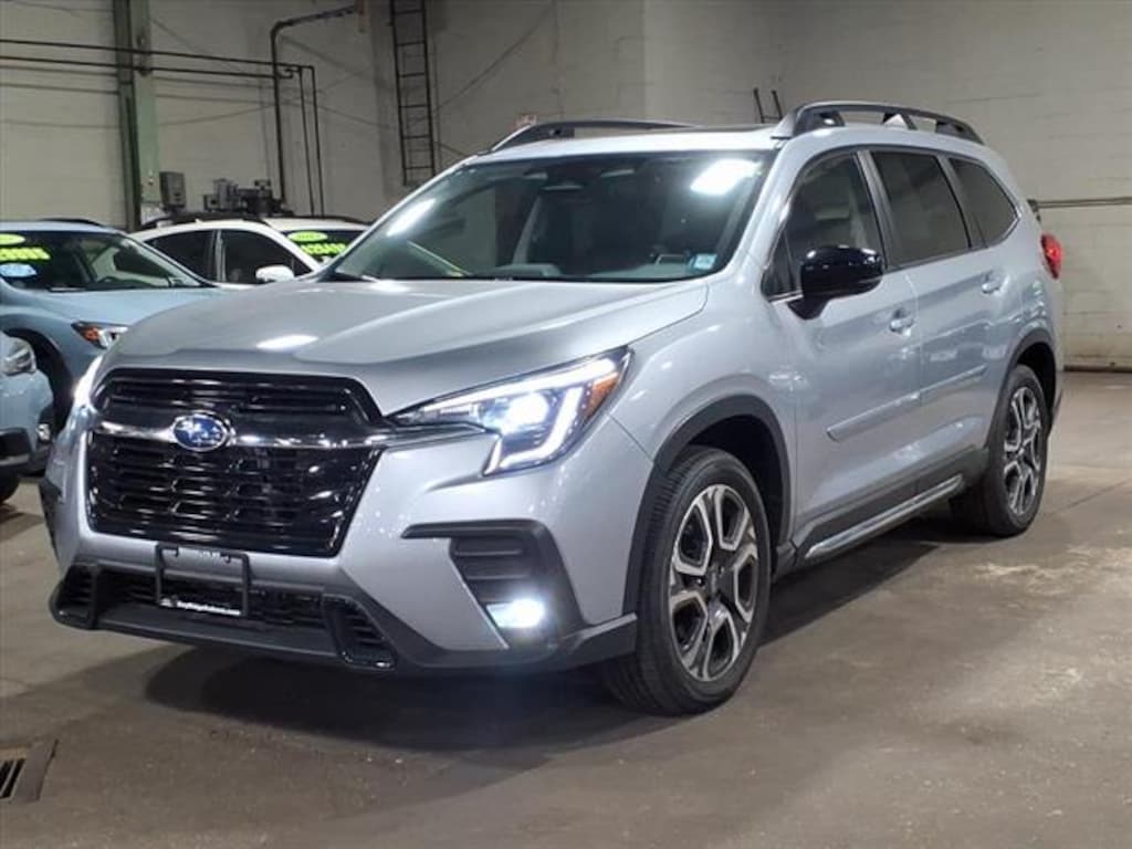 Used 2025 Subaru Ascent Limited 8-Passenger
