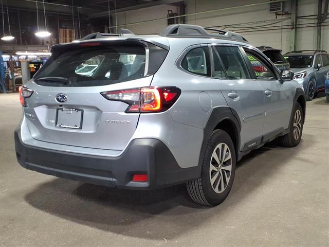 2025 Subaru Outback Base