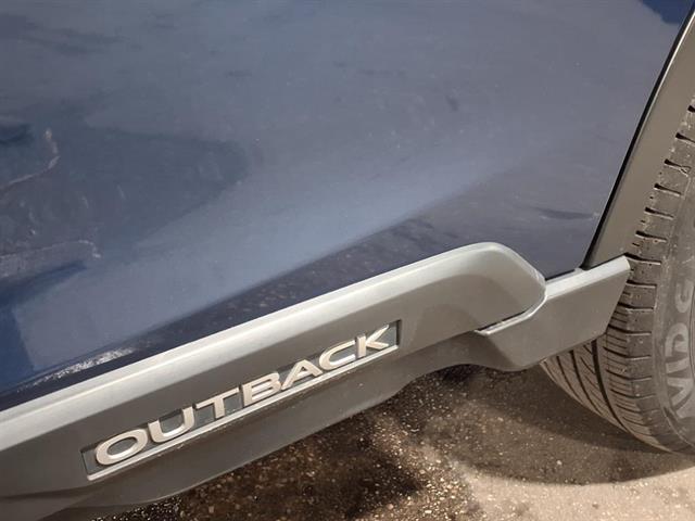 2022 Subaru Outback Limited - Photo 8