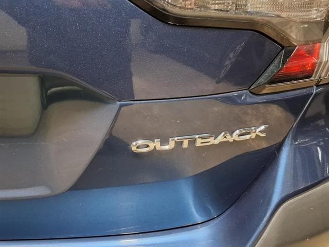 2022 Subaru Outback Limited - Photo 10
