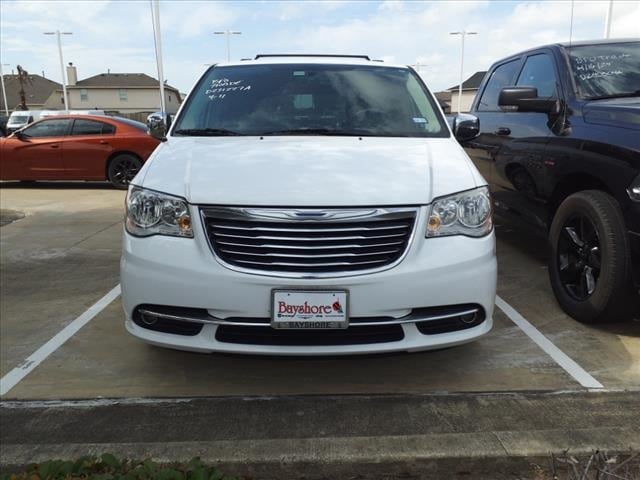 Used 2016 Chrysler Town & Country Anniversary Edition with VIN 2C4RC1CG0GR304149 for sale in Baytown, TX