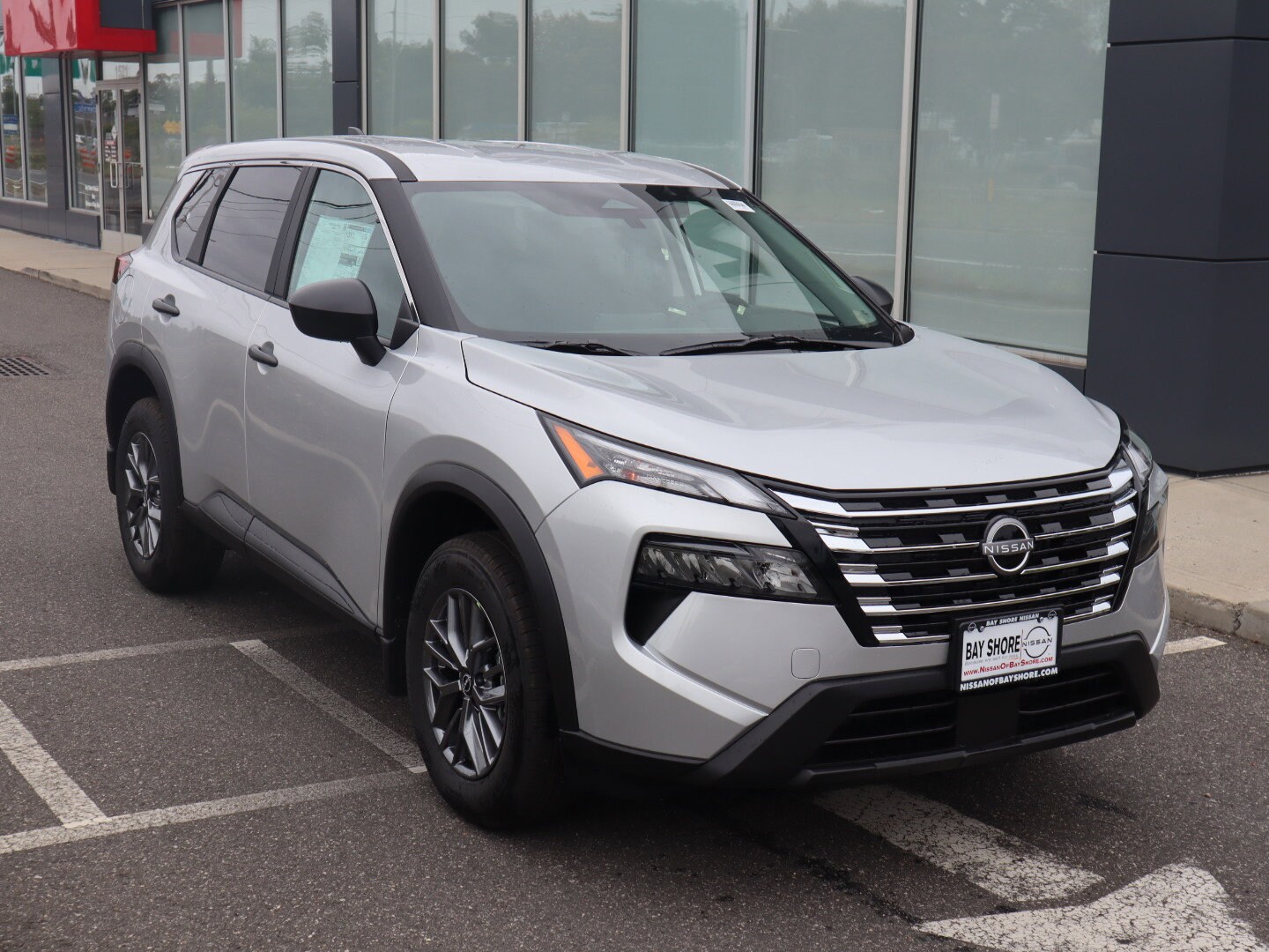 2025 Nissan Rogue S photo 2