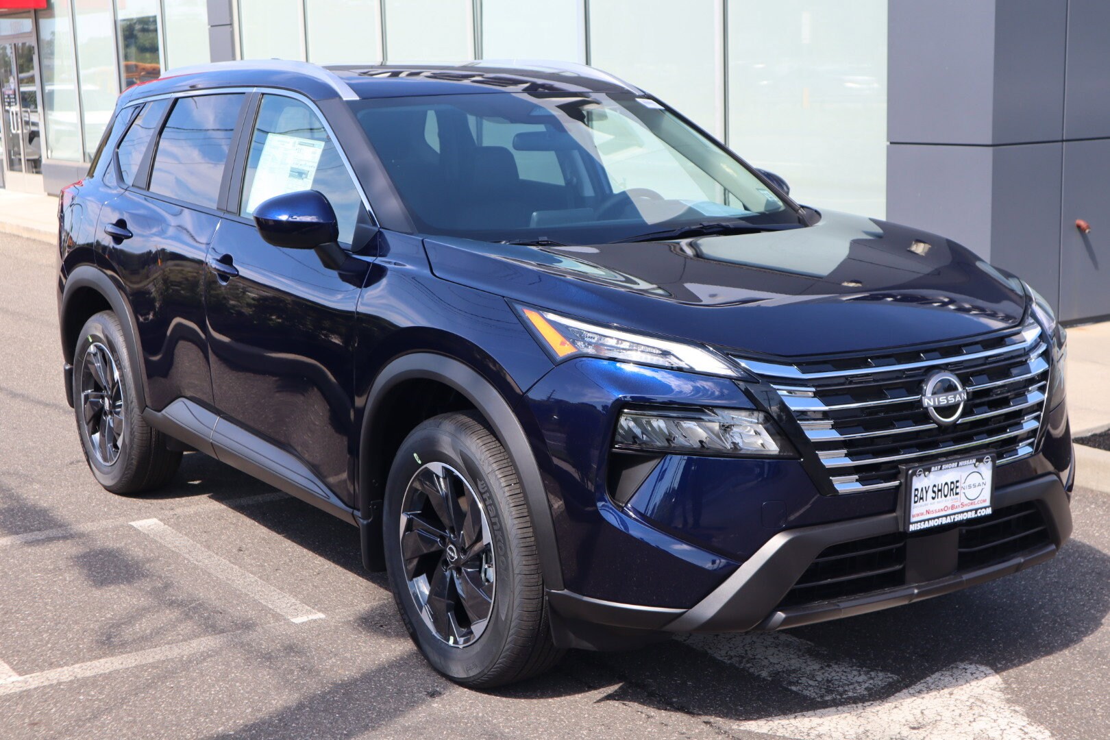 2026 Nissan Rogue SV photo 2