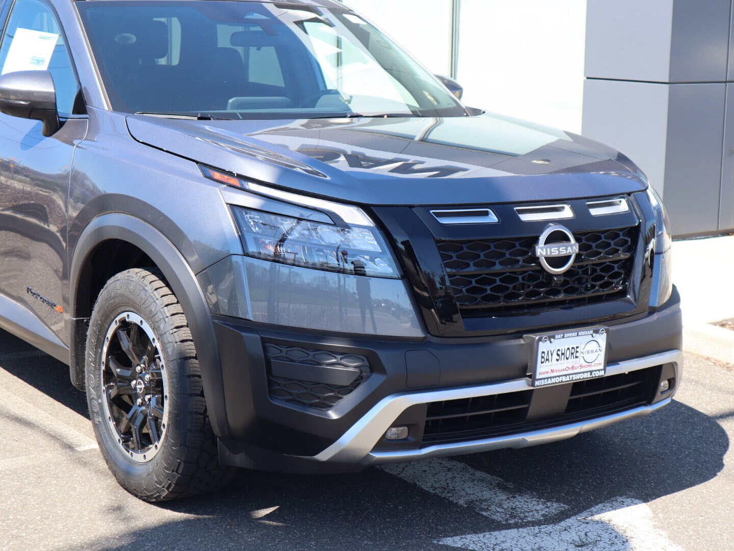 2025 Nissan Pathfinder Rock Creek photo 2