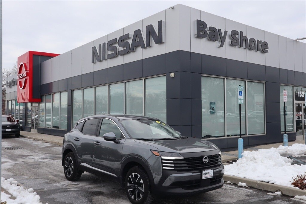 2025 Nissan Kicks SV AWD's photo