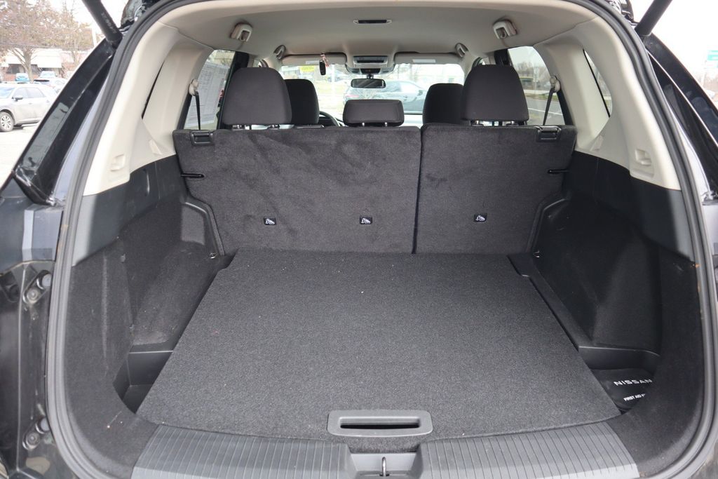 2025 Nissan Rogue SV - Photo 29