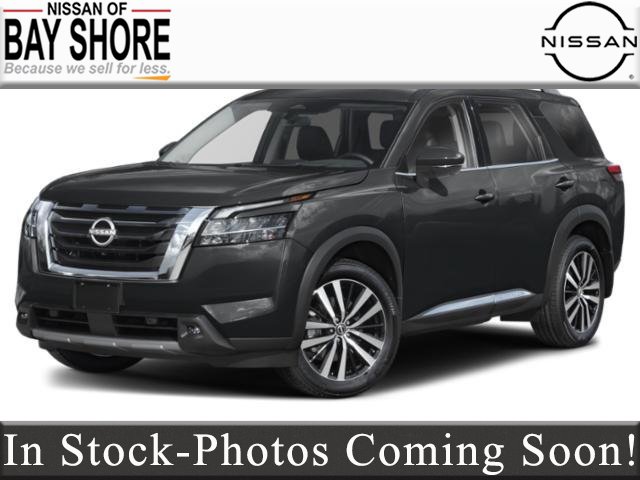 2025 Nissan Pathfinder Platinum photo 2