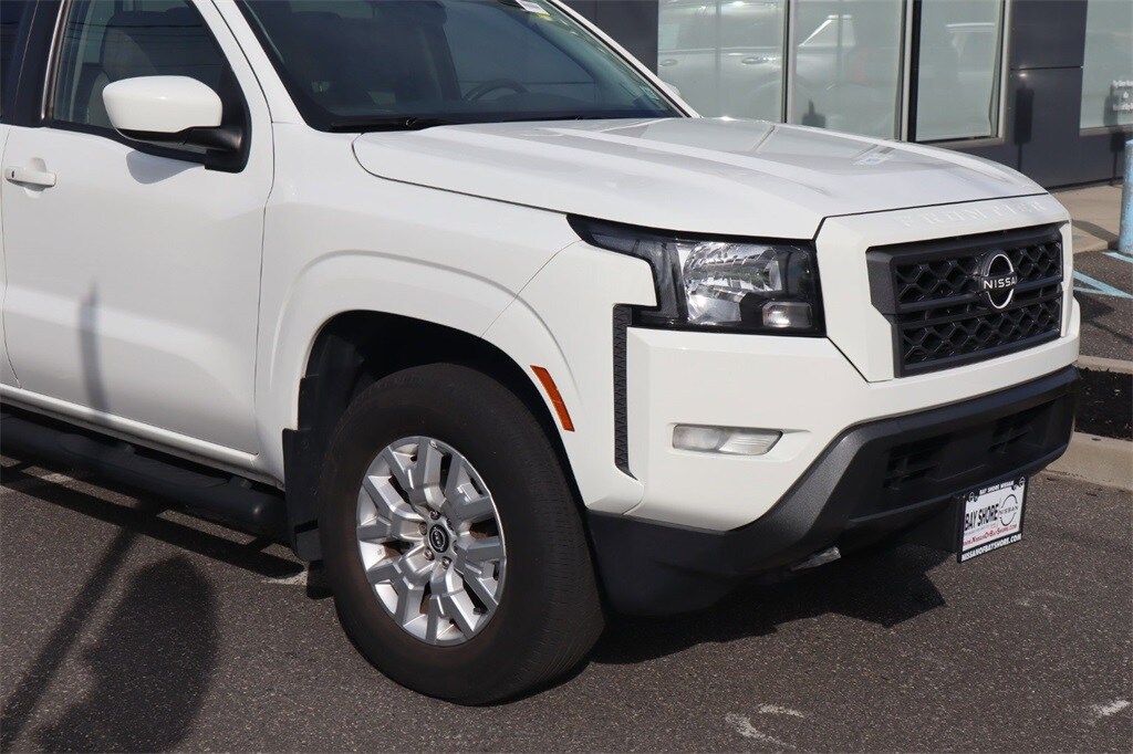 2023 Nissan Frontier SV photo 2