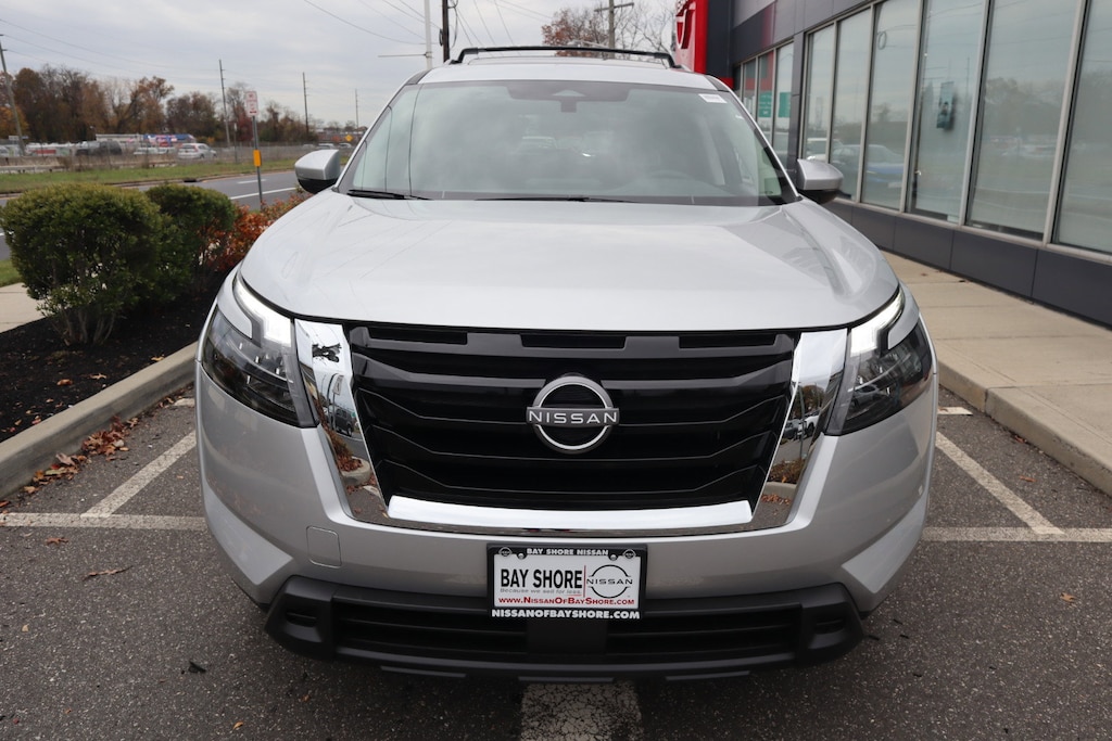 New 2025 Nissan Pathfinder SV SUV