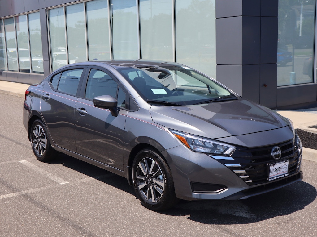 New 2025 Nissan Versa 1.6 SV Sedan