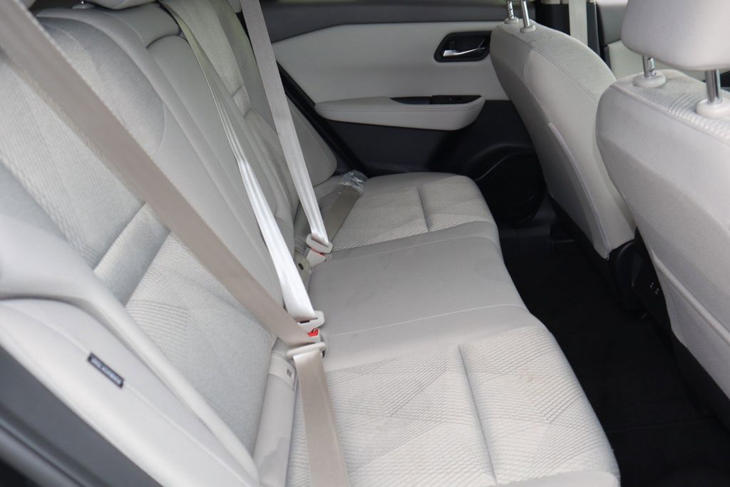 2025 Nissan Rogue SV - Photo 24