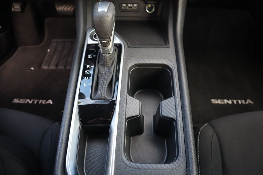 2025 Nissan Sentra SV - Photo 17