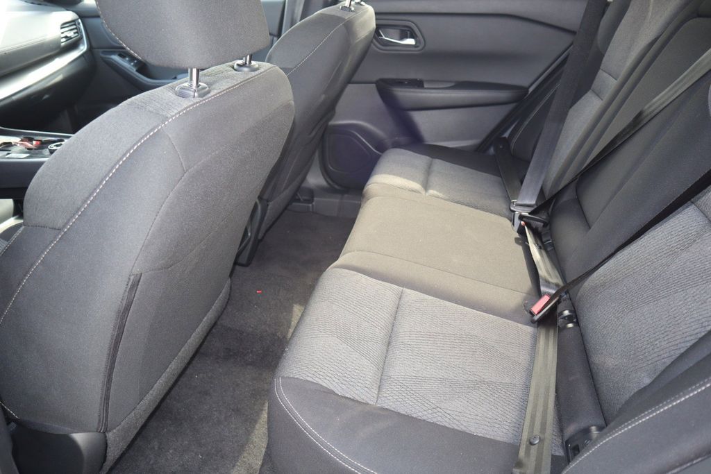 2025 Nissan Rogue SV - Photo 19