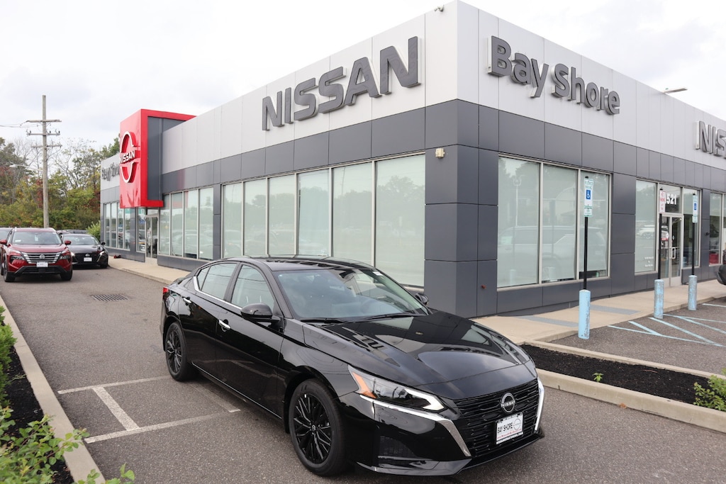 New 2025 Nissan Altima SV Sedan