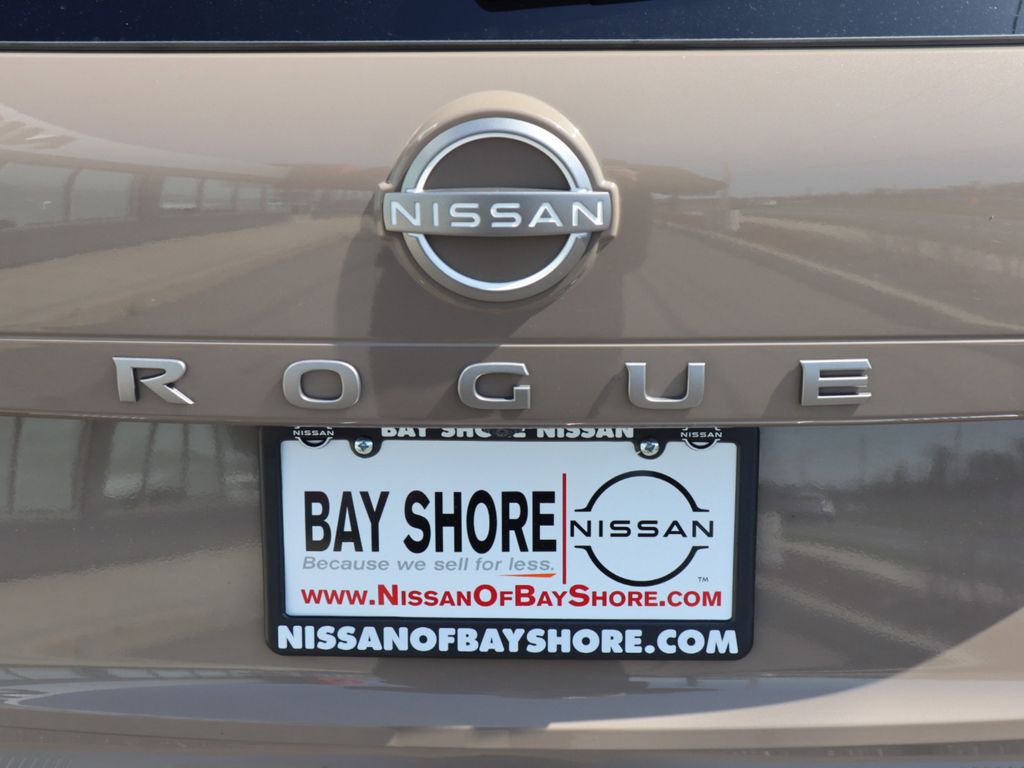 2025 Nissan Rogue SV - Photo 30