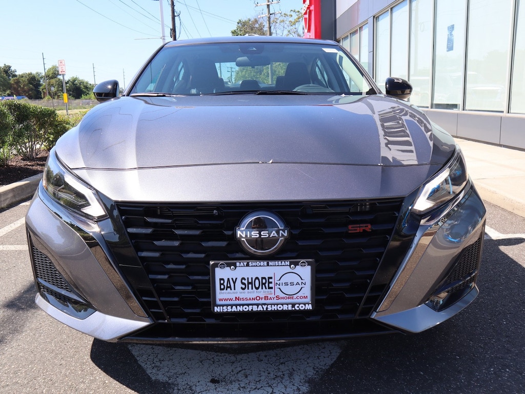 New 2025 Nissan Altima SR Sedan