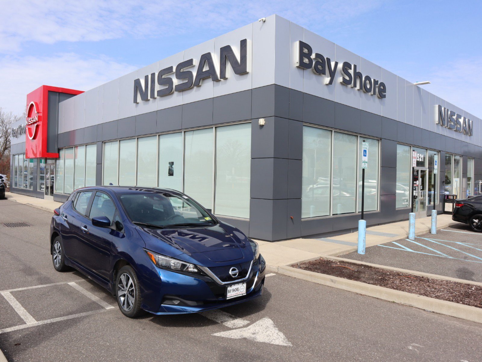Used 2022 Nissan LEAF S Plus with VIN 1N4BZ1BV4NC560693 for sale in Bay Shore, NY