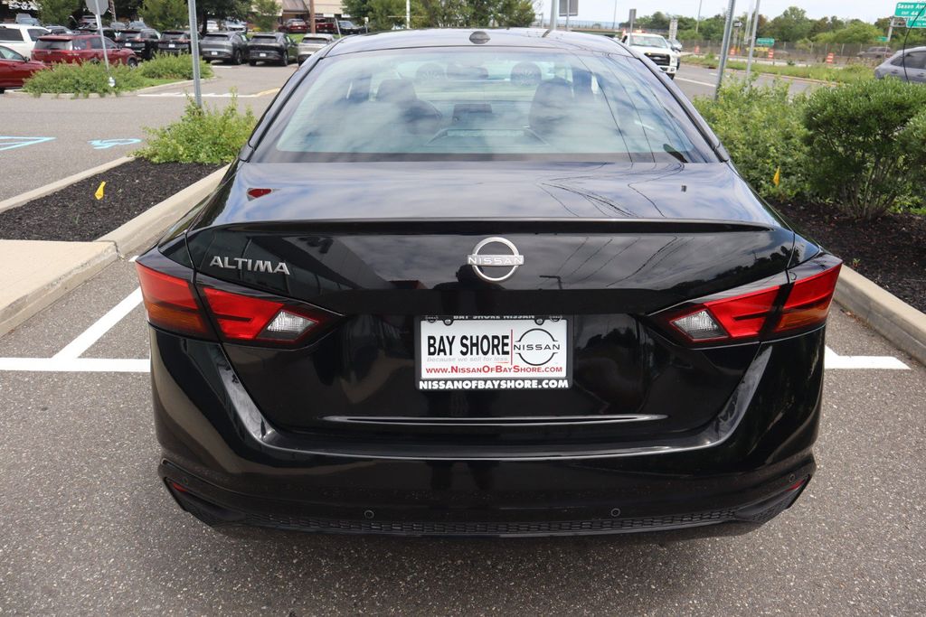 2025 Nissan Altima S - Photo 7