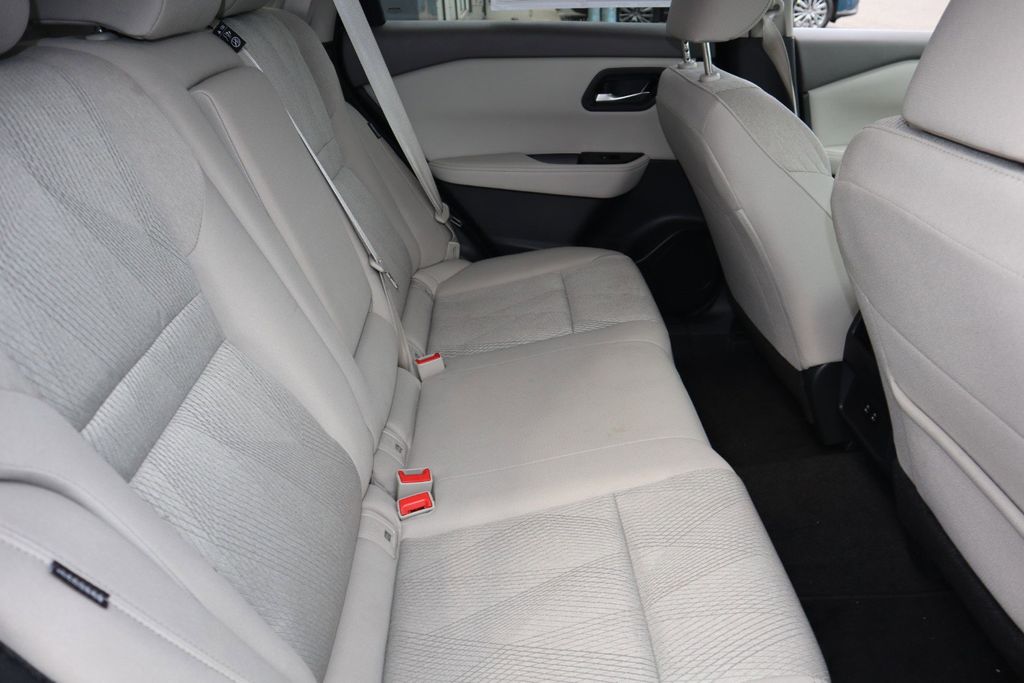 2025 Nissan Rogue SV - Photo 25