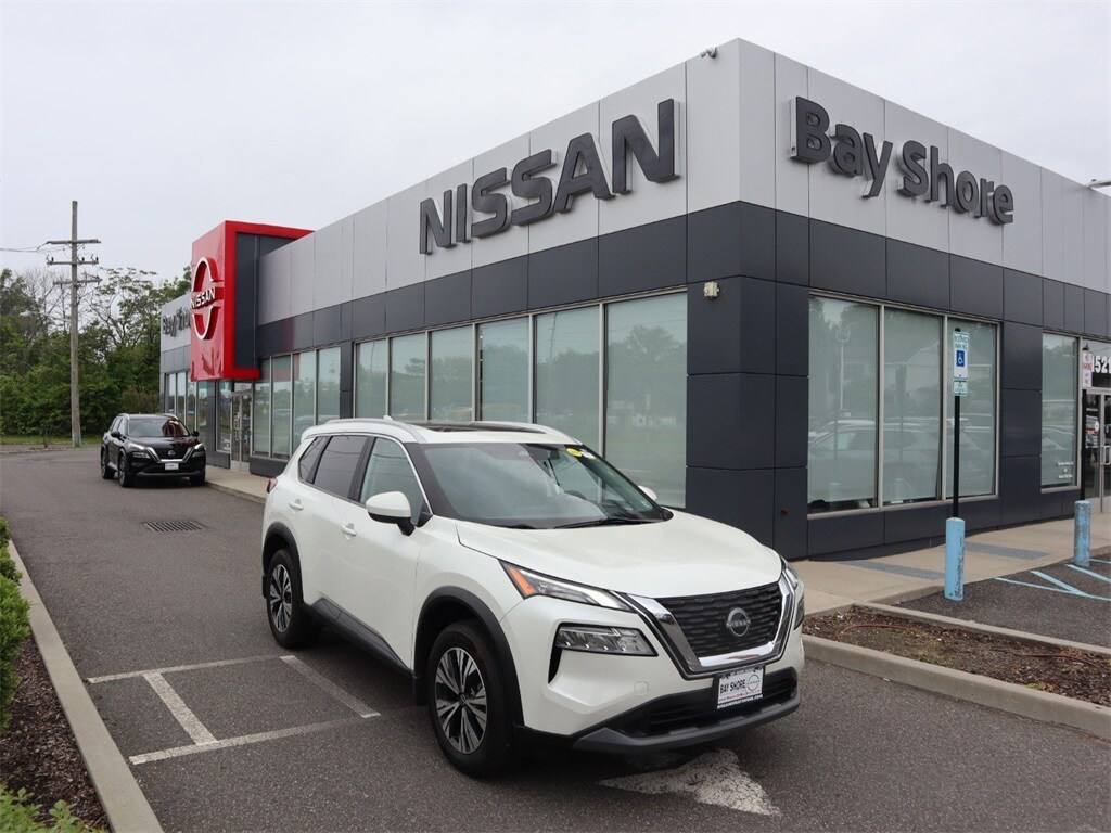 2023 Nissan Rogue SV photo 2