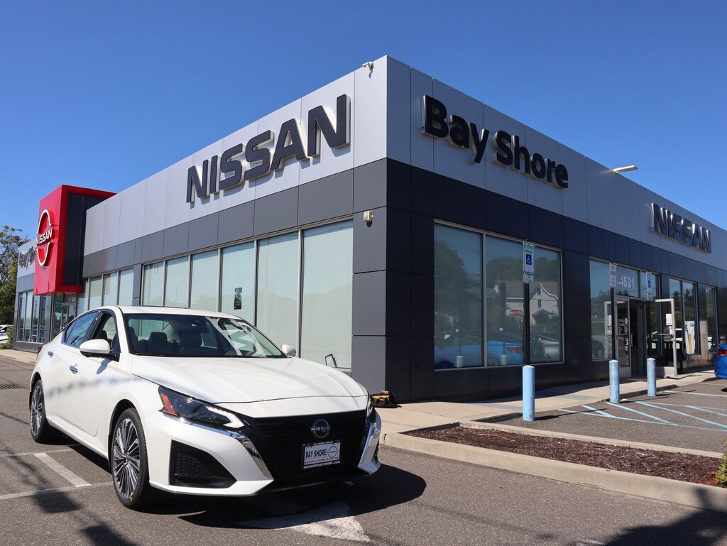 New 2025 Nissan Altima SL Sedan