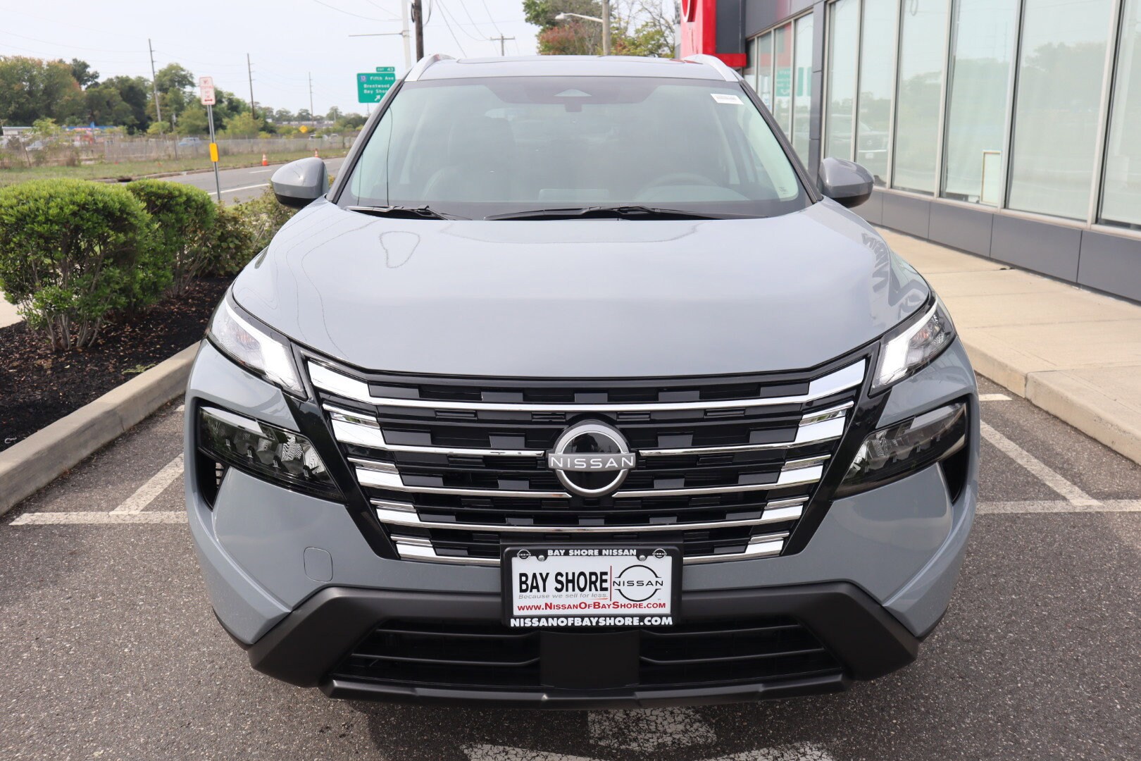 2026 Nissan Rogue SV photo 2