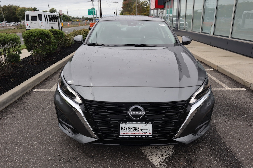 New 2025 Nissan Altima SV Sedan