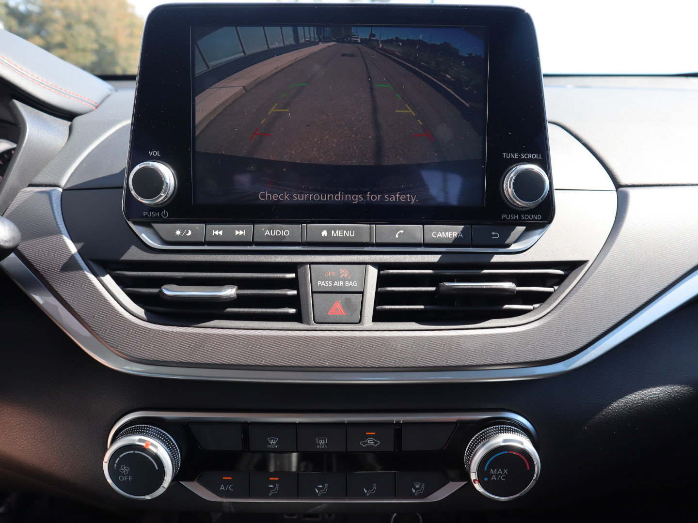 2025 Nissan Altima SR - Photo 21
