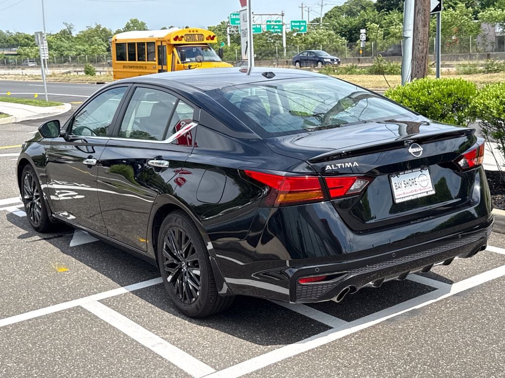 2025 Nissan Altima SV - Photo 6