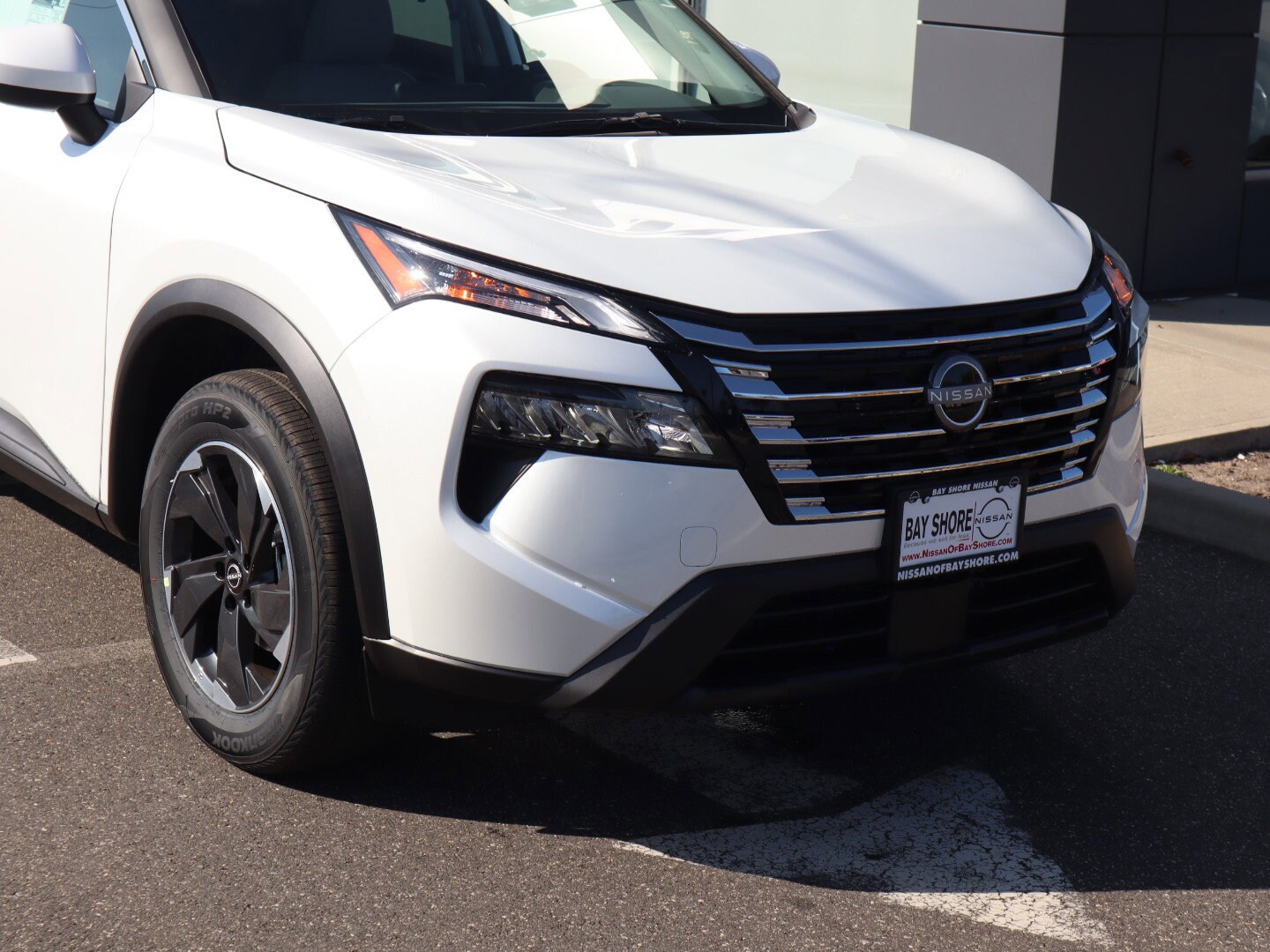 2026 Nissan Rogue SV photo 2