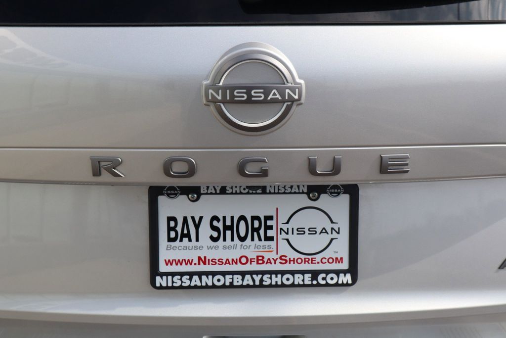 2025 Nissan Rogue SV - Photo 35