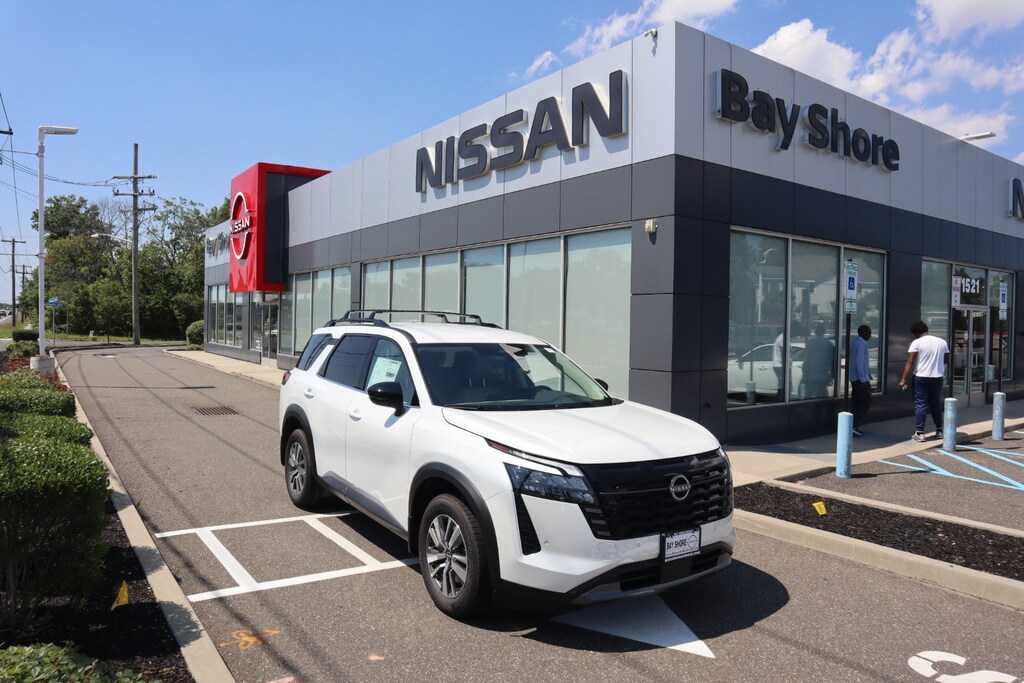 New 2026 Nissan Pathfinder SL SUV