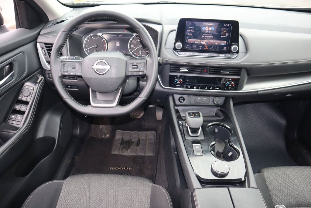 2025 Nissan Rogue SV - Photo 15