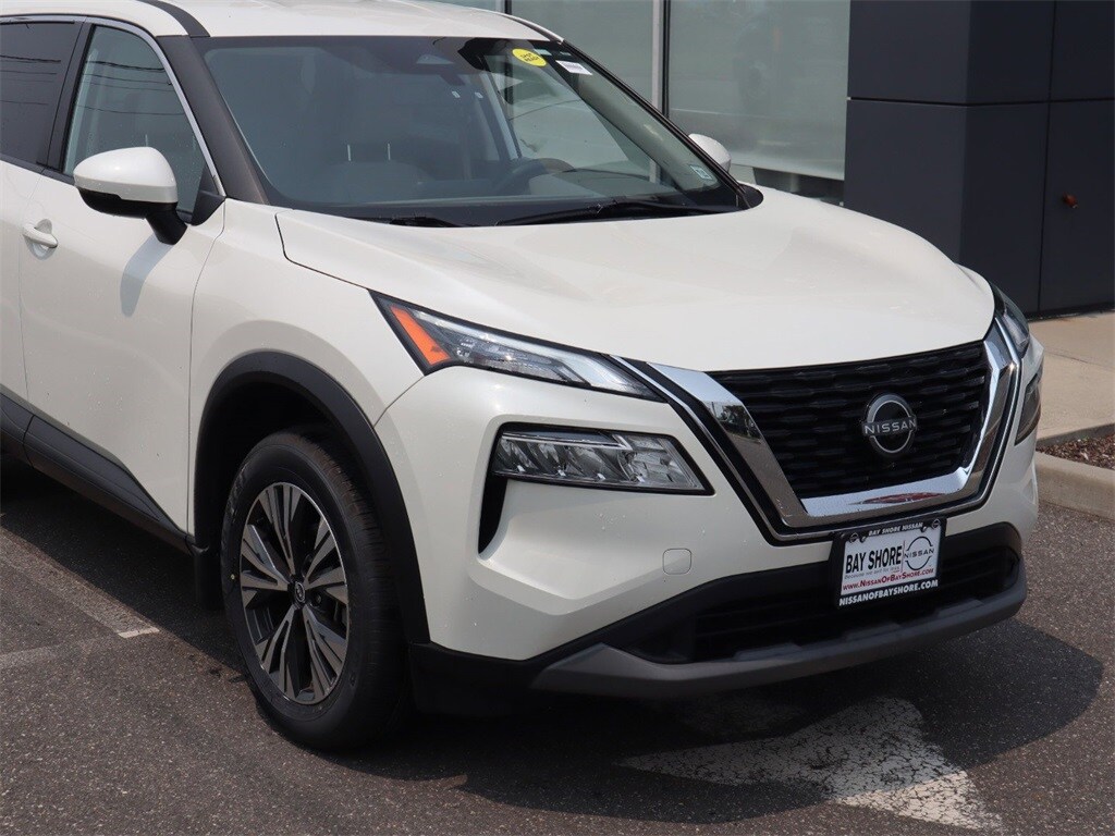 2022 Nissan Rogue SV photo 4