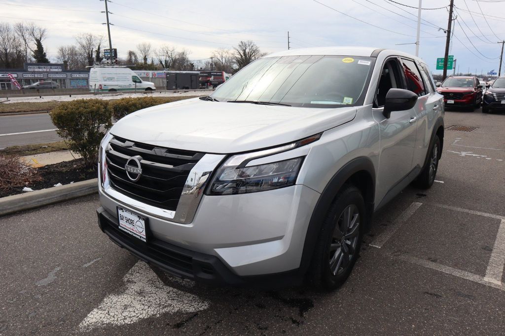 2024 Nissan Pathfinder S - Photo 9
