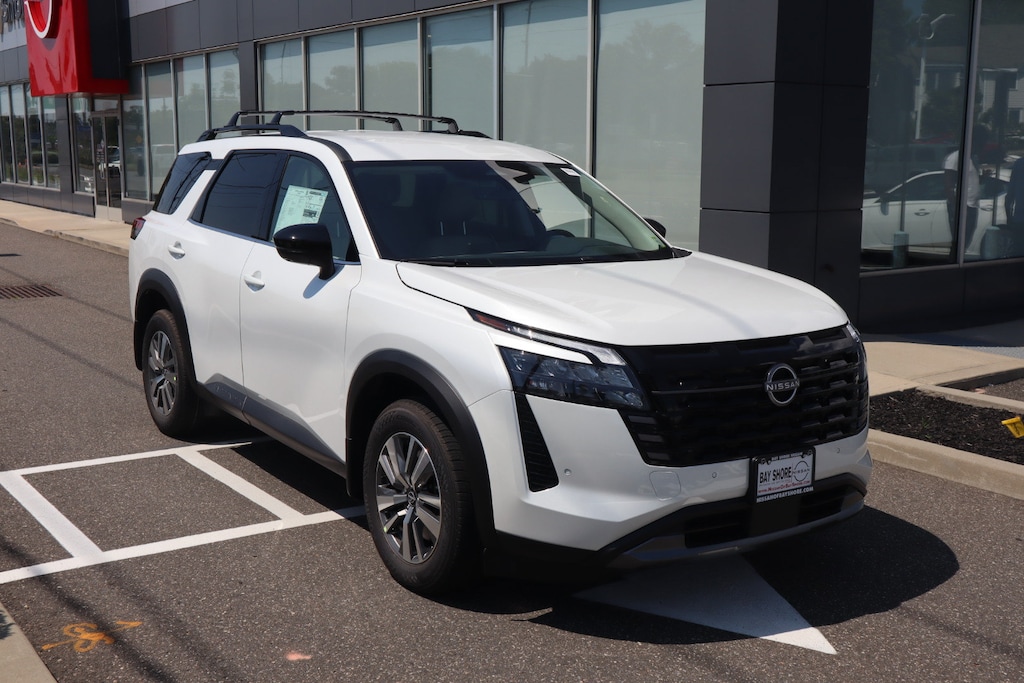 New 2026 Nissan Pathfinder SL SUV