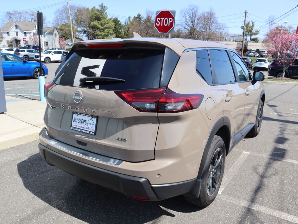 2025 Nissan Rogue SV - Photo 6
