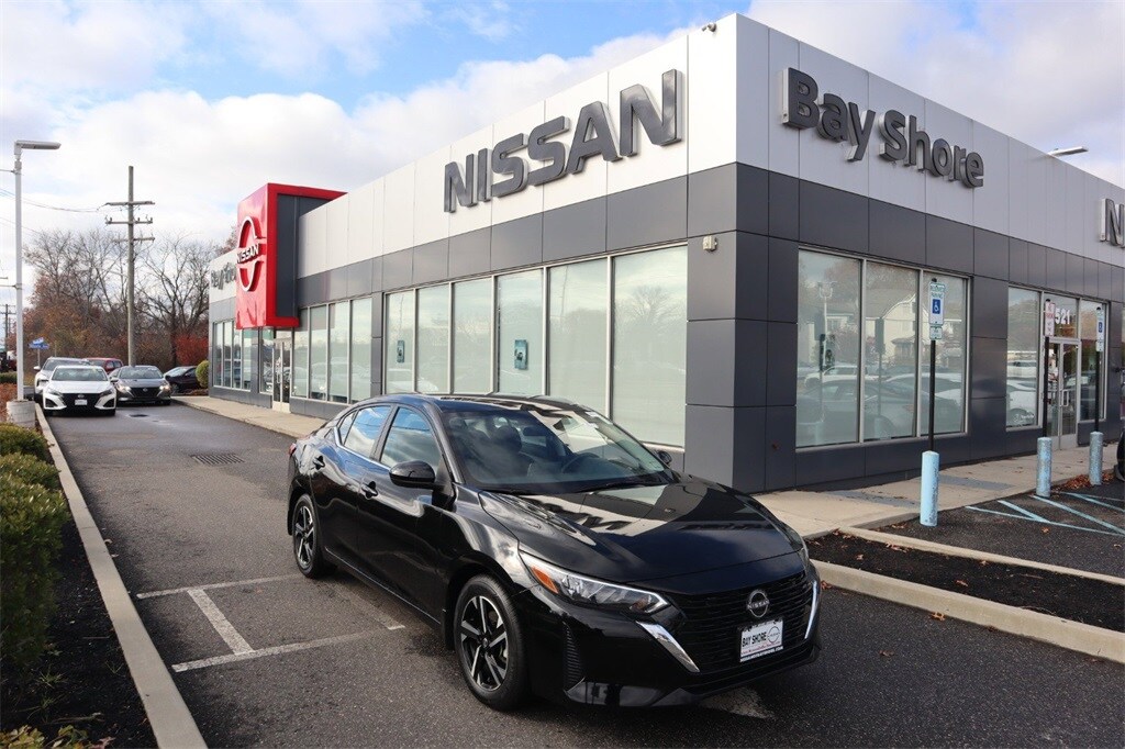 2025 Nissan Sentra SV photo 2