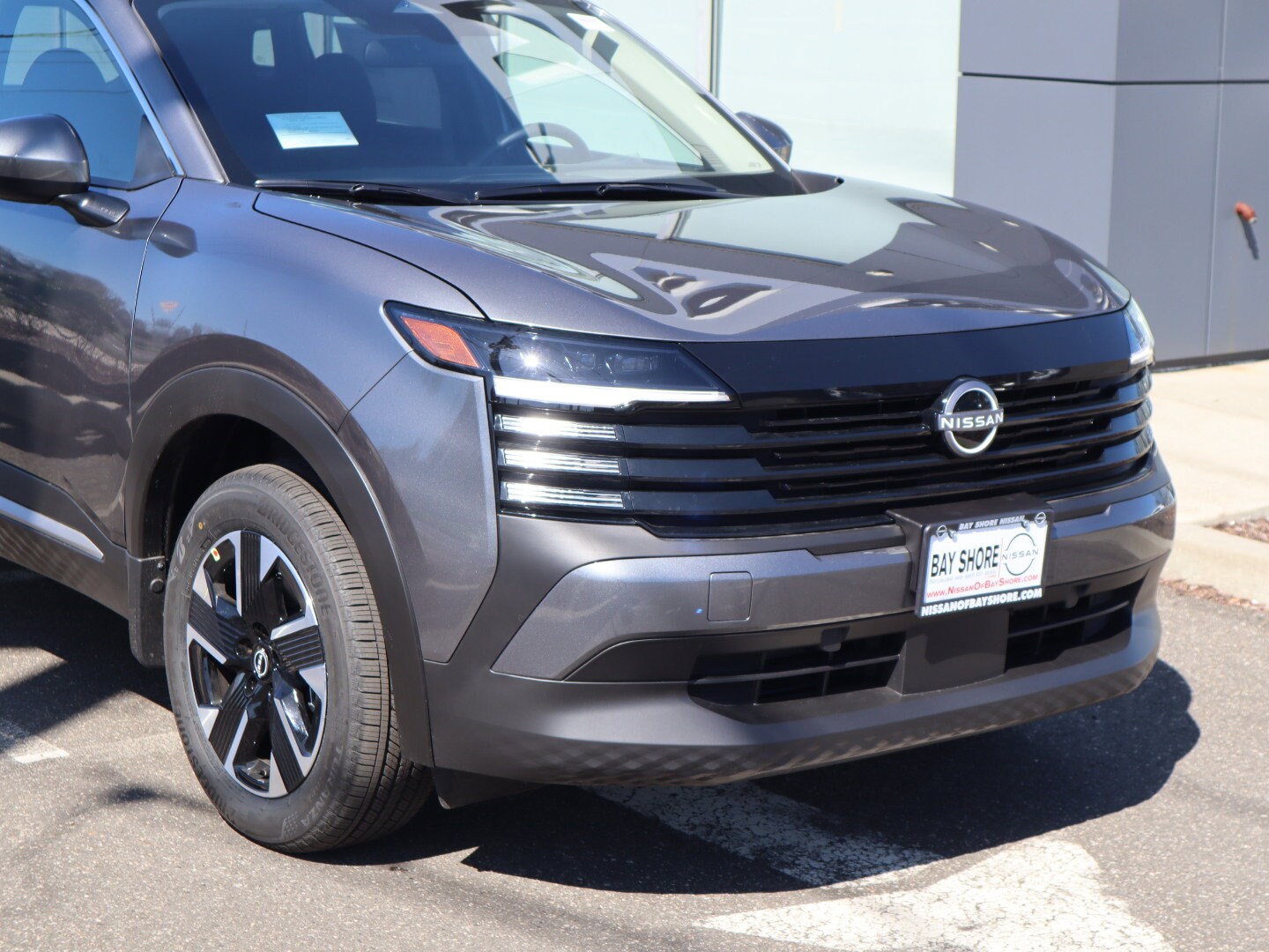 2025 Nissan Kicks SV photo 2