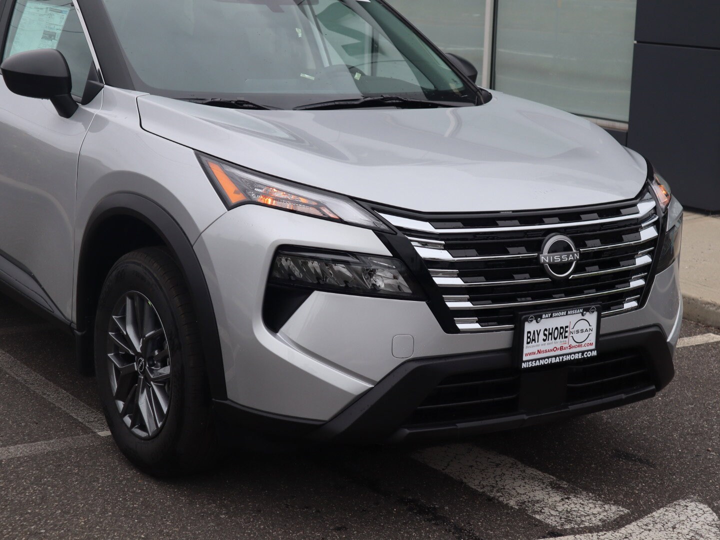 2025 Nissan Rogue S photo 4