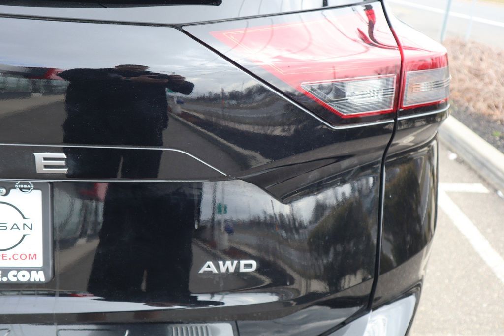 2025 Nissan Rogue SV - Photo 31