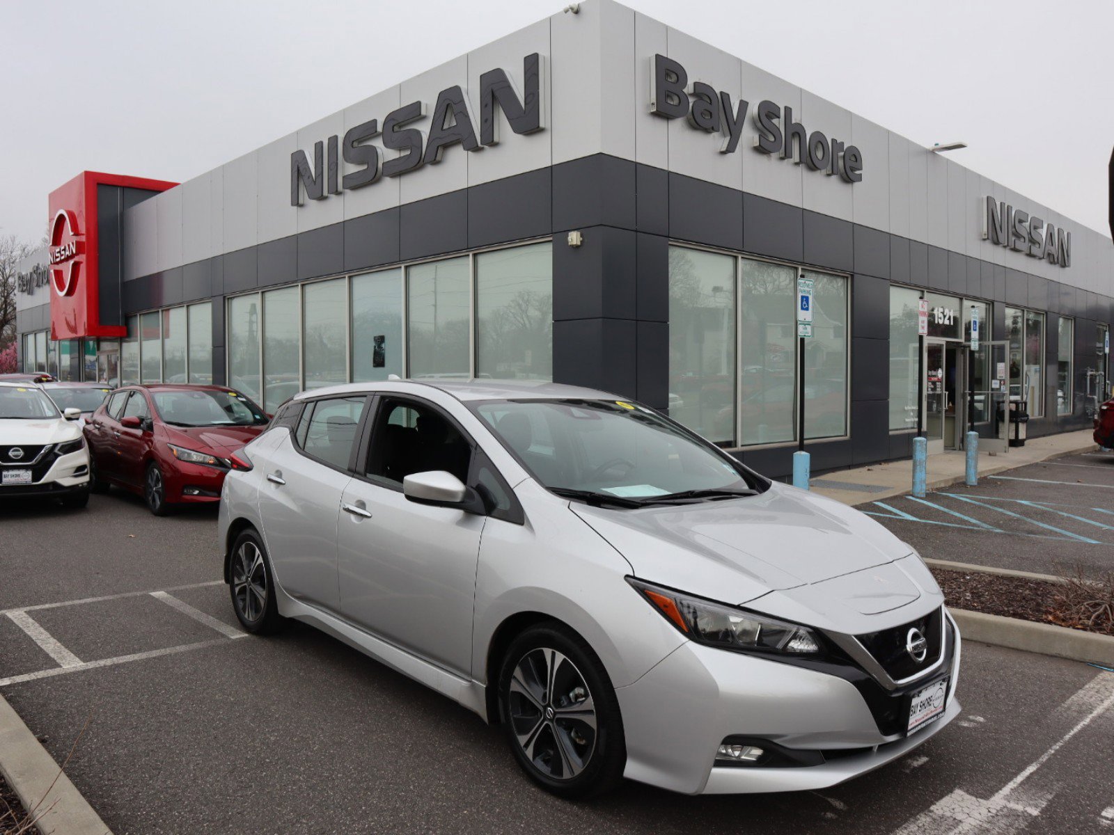 Used 2022 Nissan LEAF SV with VIN 1N4AZ1CV8NC563560 for sale in Bay Shore, NY