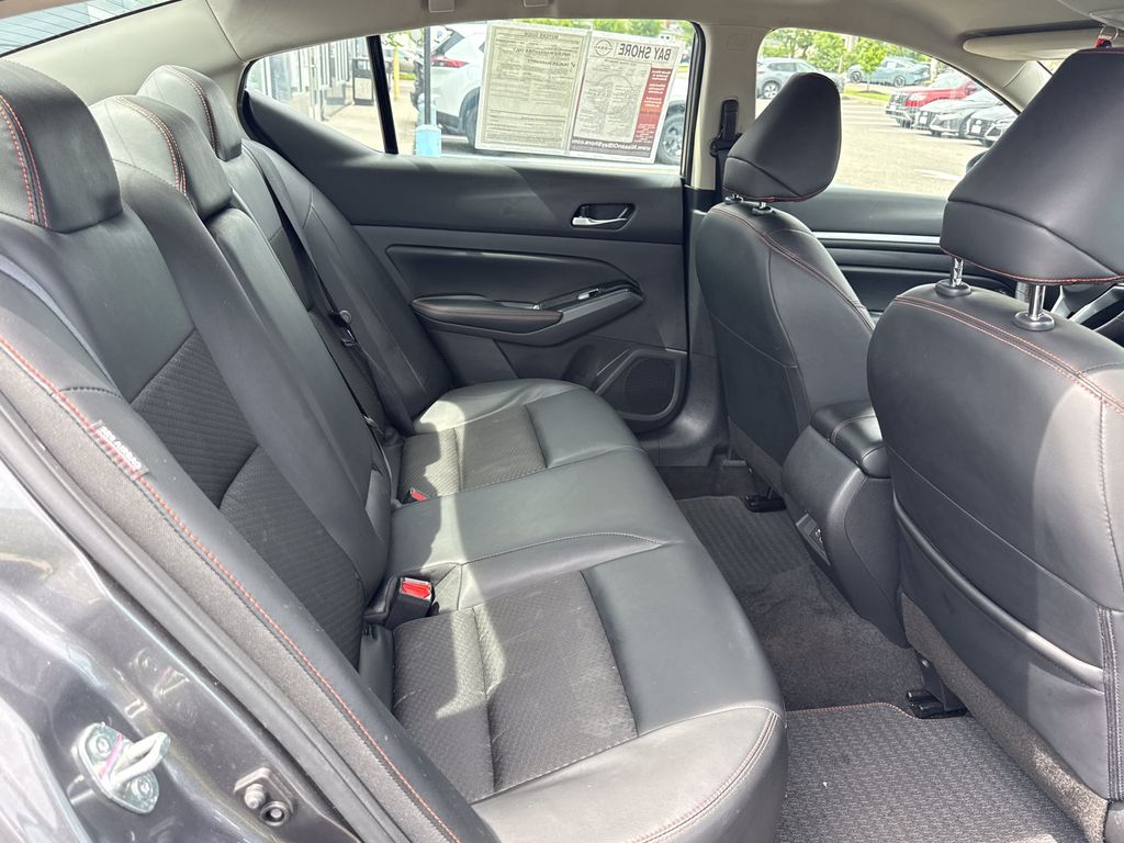 2025 Nissan Altima SR - Photo 29