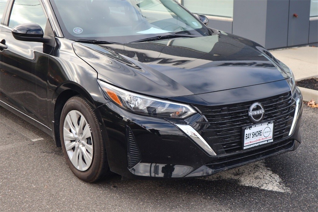 2025 Nissan Sentra S photo 2
