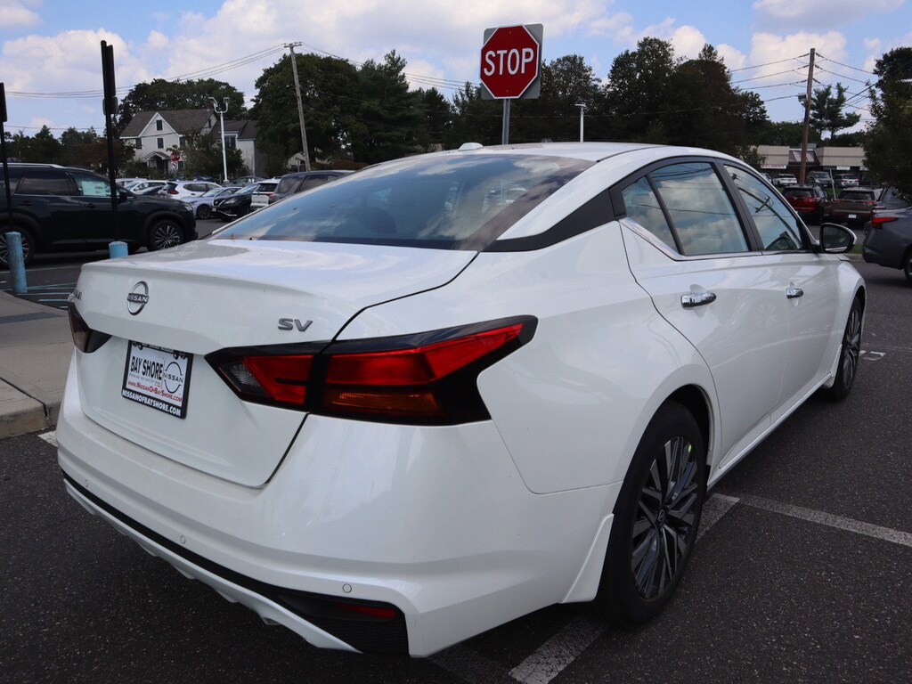 New 2025 Nissan Altima SV Sedan