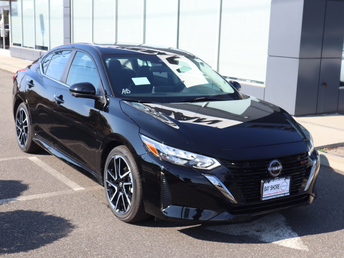 2025 Nissan Sentra SR photo 2