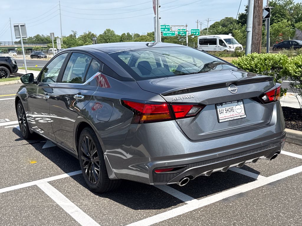 2025 Nissan Altima SV - Photo 6