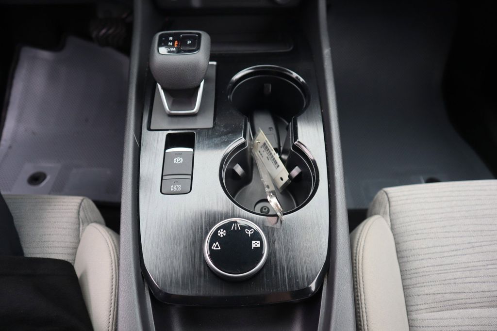 2023 Nissan Rogue SV - Photo 20