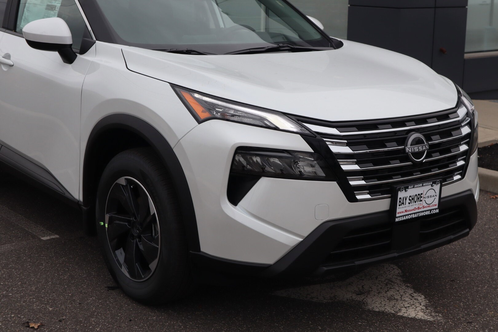 2026 Nissan Rogue SV photo 3