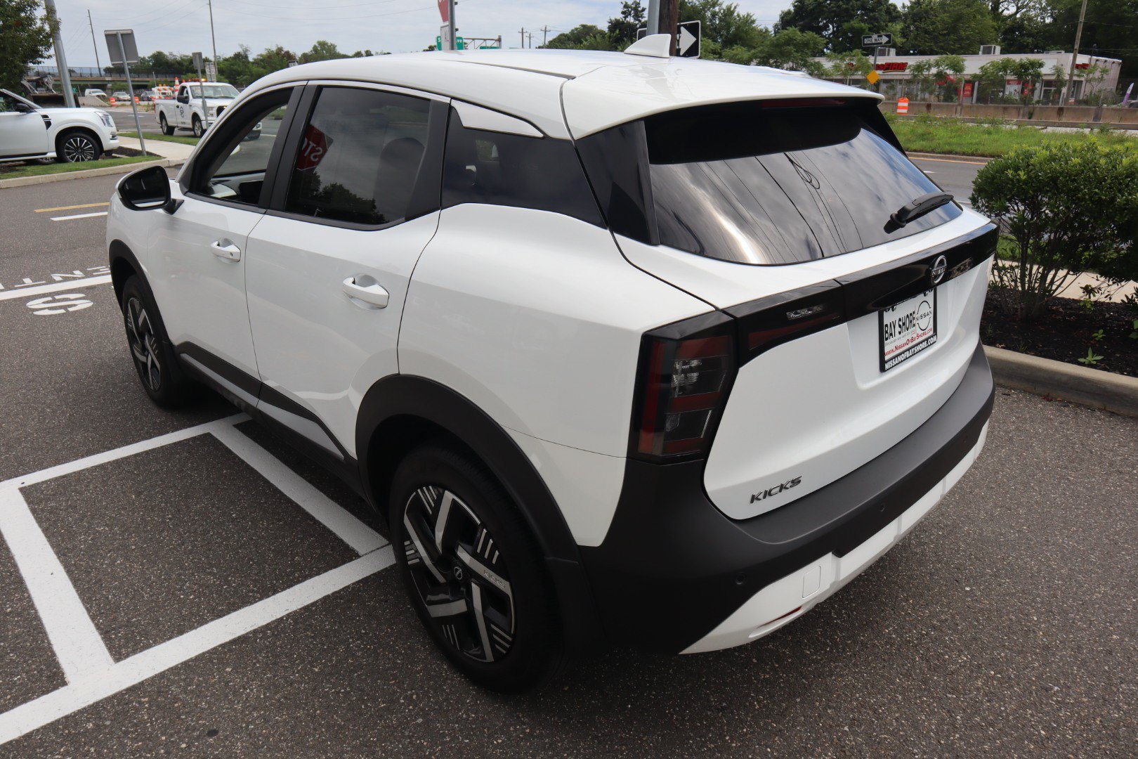 2025 Nissan Kicks SV - Photo 8